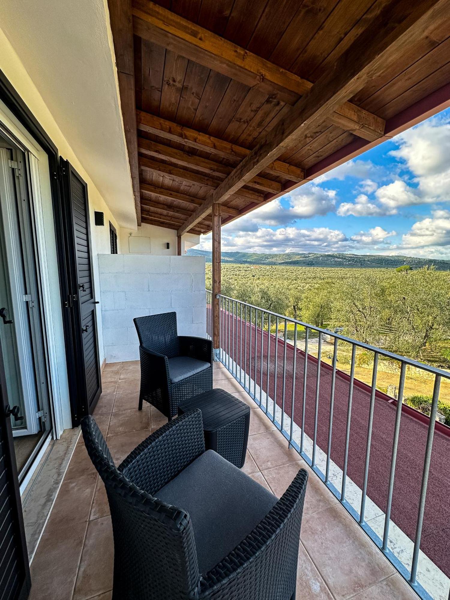 Valle Degli Ulivi B&B Вьесте Экстерьер фото